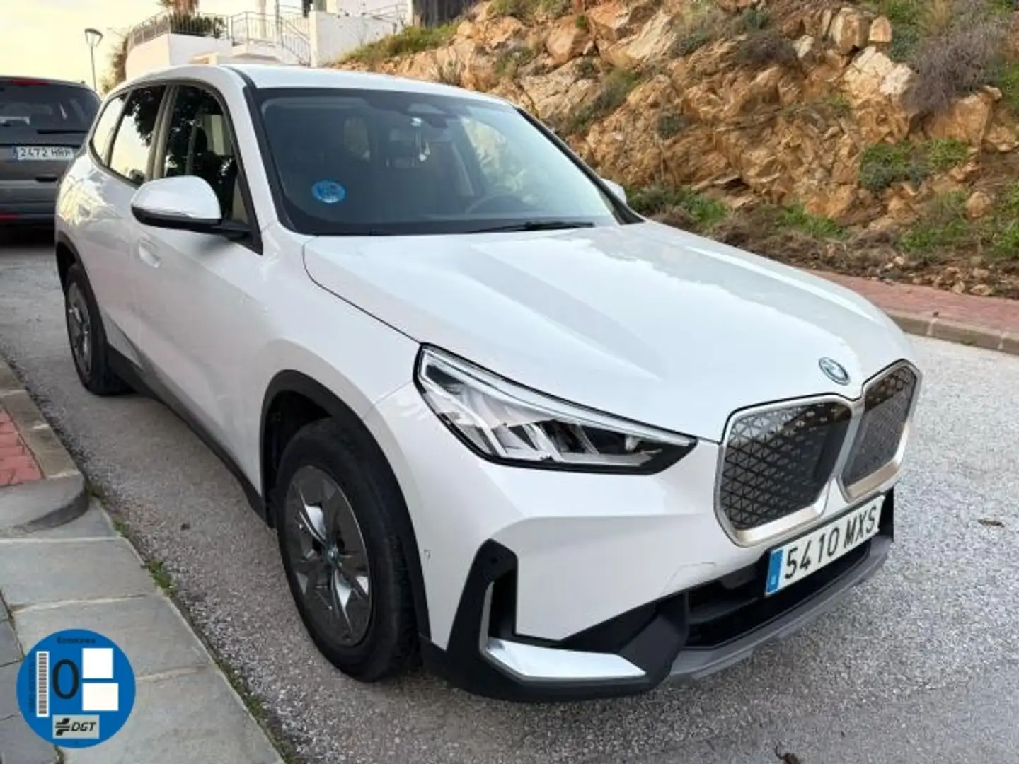 BMW iX1 eDrive20 Blanc - 2