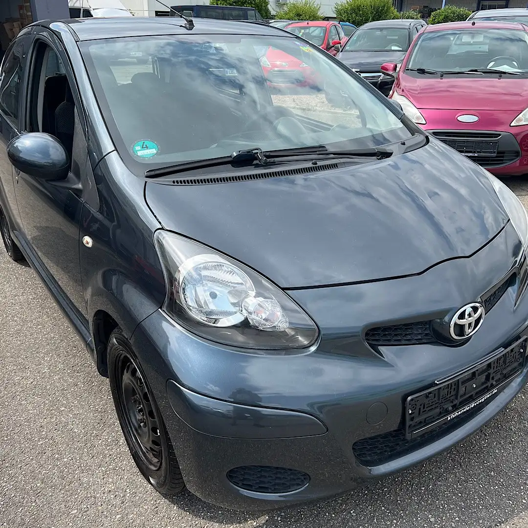 Toyota Aygo Cool-Tüv neu-8-fach bereift-Klima Grijs - 2