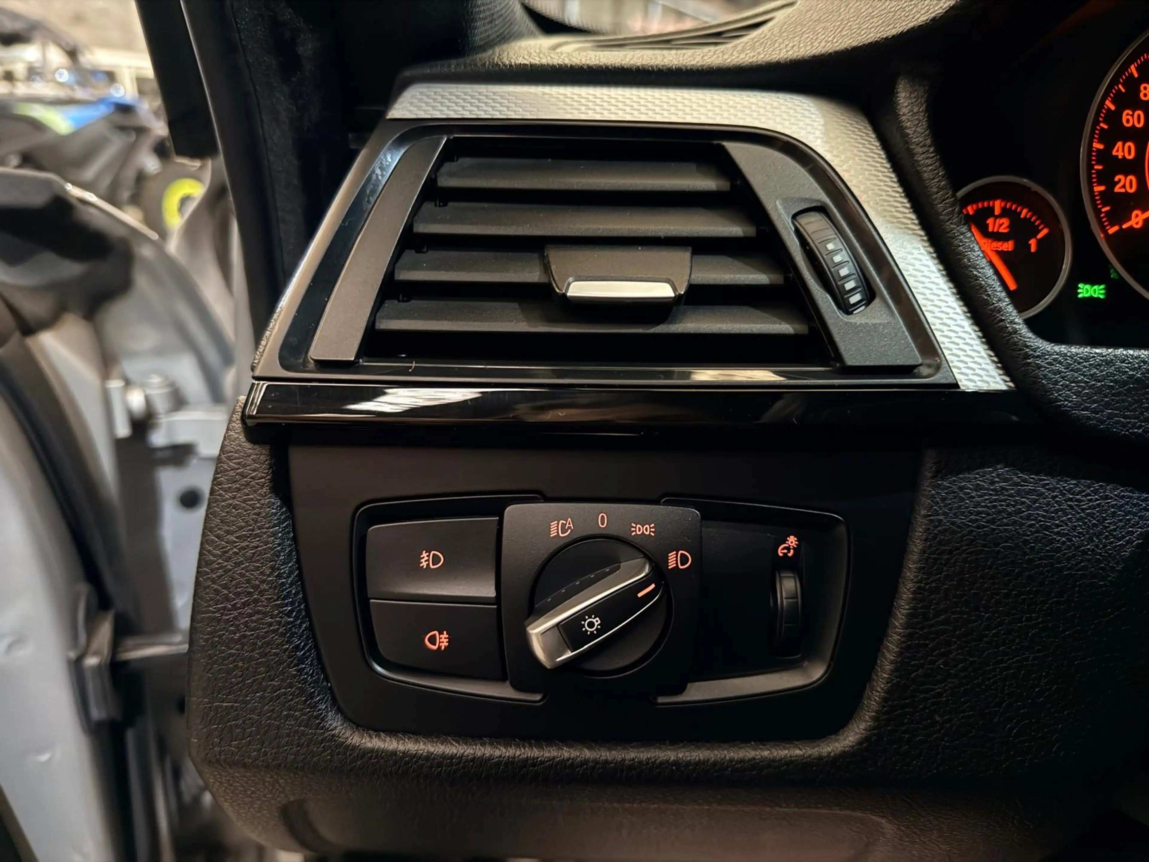 BMW 418 Gran Coupé 418dA Pack-M Xénon LED Cuir chauffant Connect Drive — photo 37