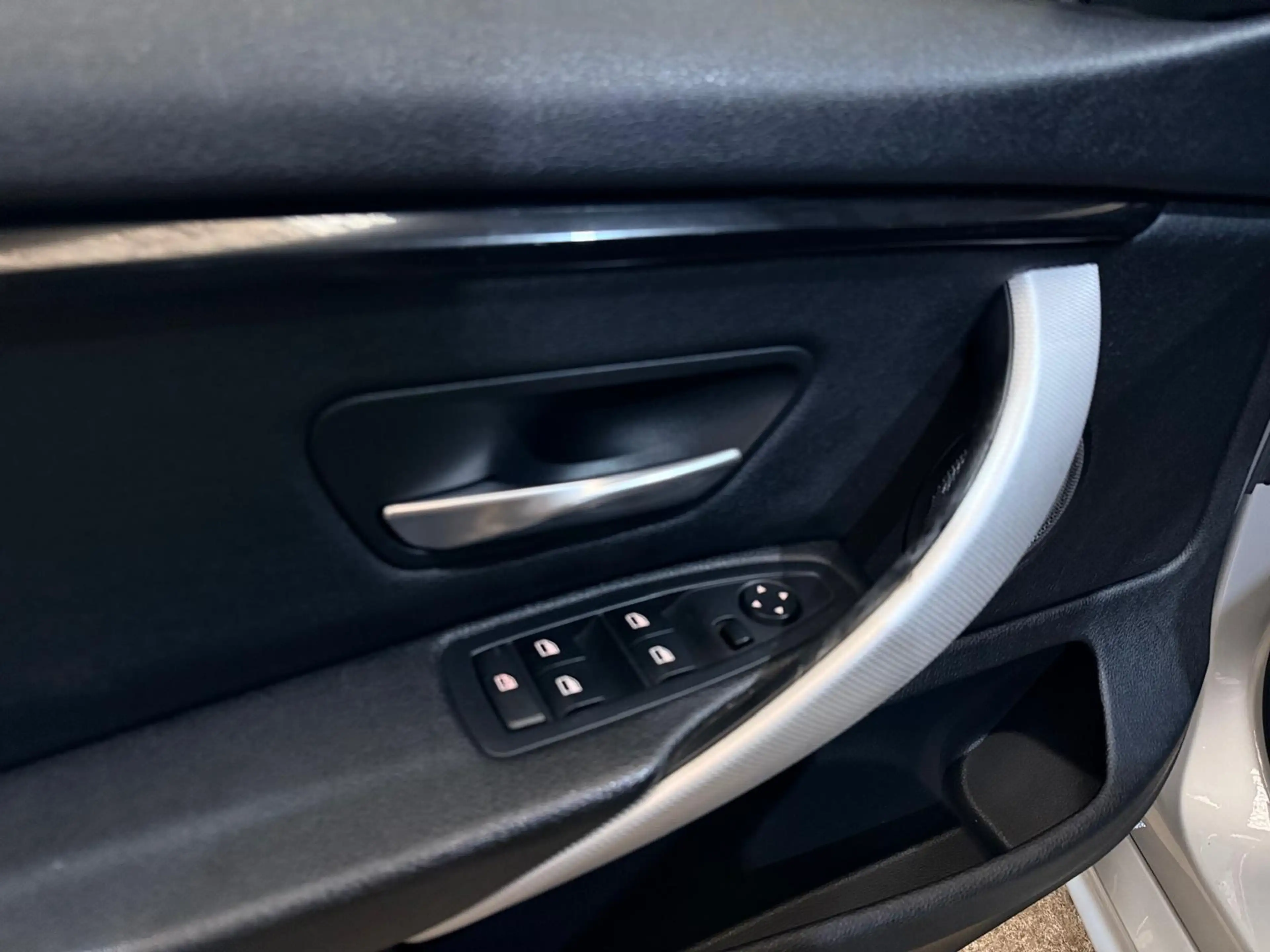 BMW 418 Gran Coupé 418dA Pack-M Xénon LED Cuir chauffant Connect Drive — photo 25
