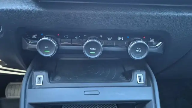 Citroen C4 view 13