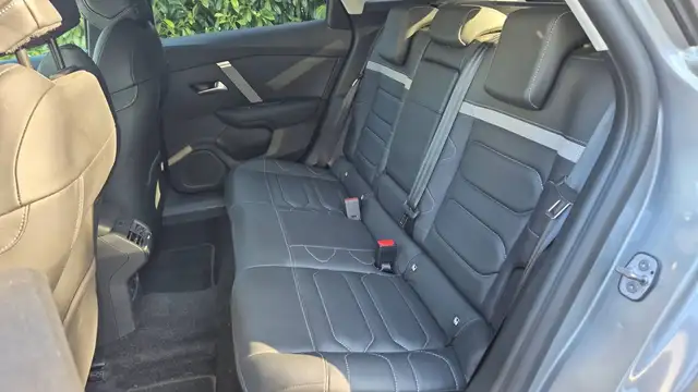 Citroen C4 view 9