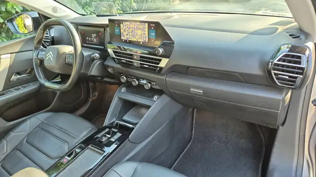 Citroen C4 view 10