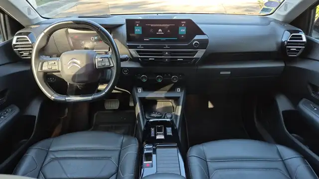 Citroen C4 view 11