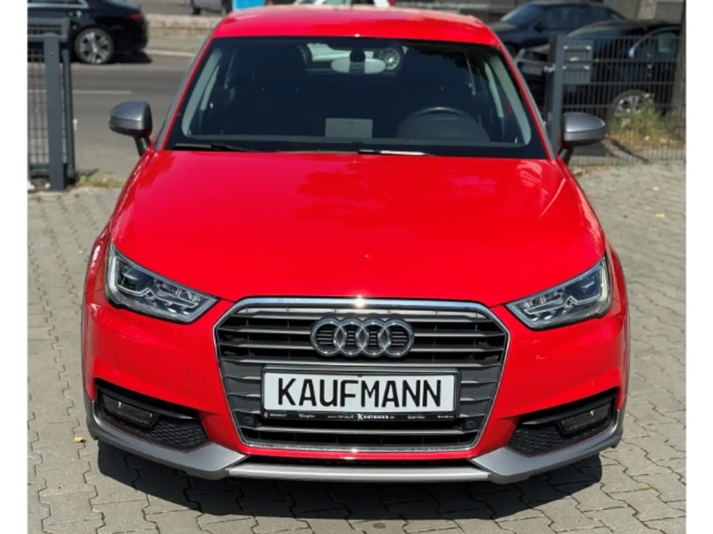 Audi A1 Sportback sport 1.4 TFSI AUTOMATIK+8xReifen+PDC+Si Rot - 2