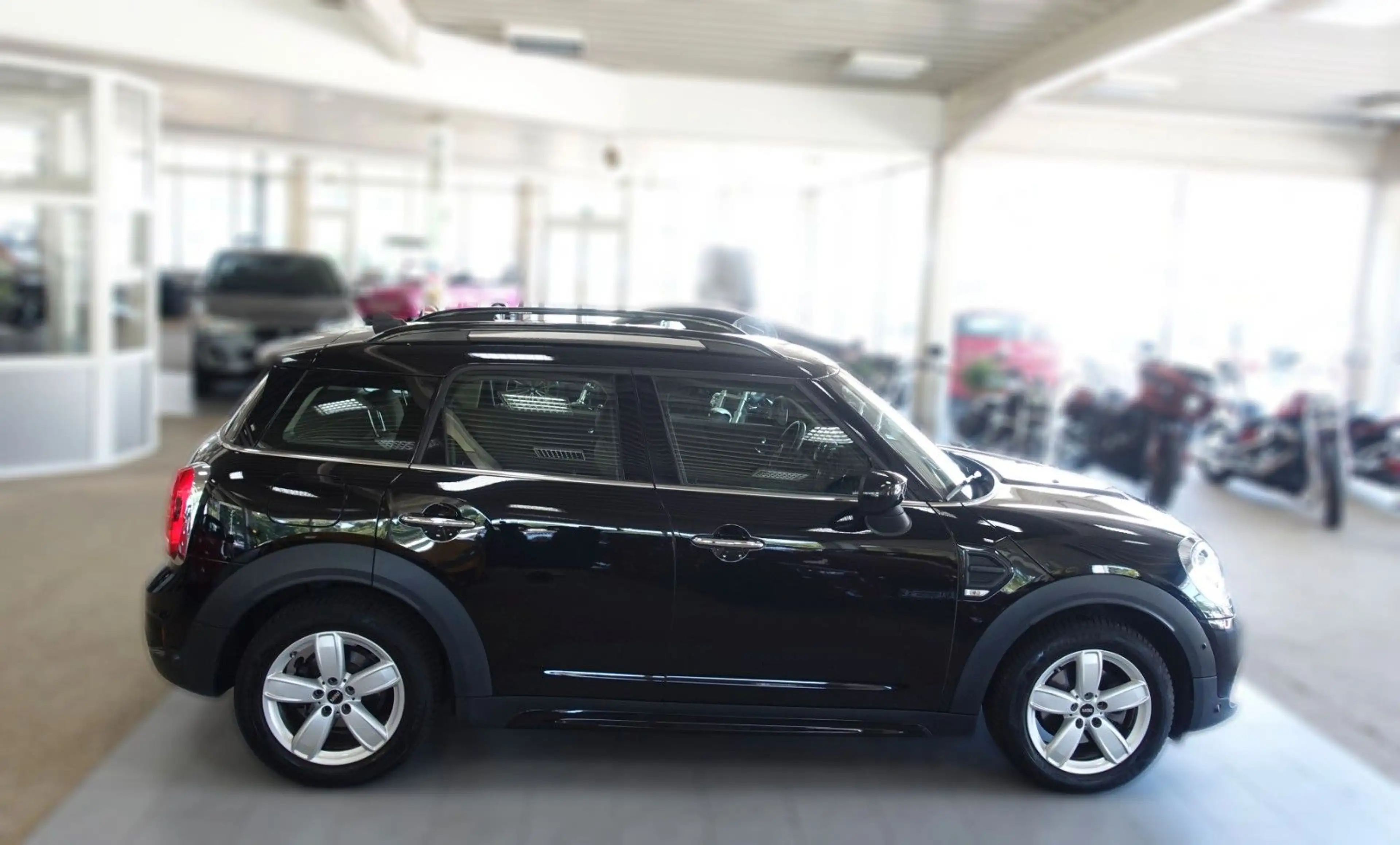 MINI Cooper Countryman ; Chili NAV LED KAM SHZ — photo 12