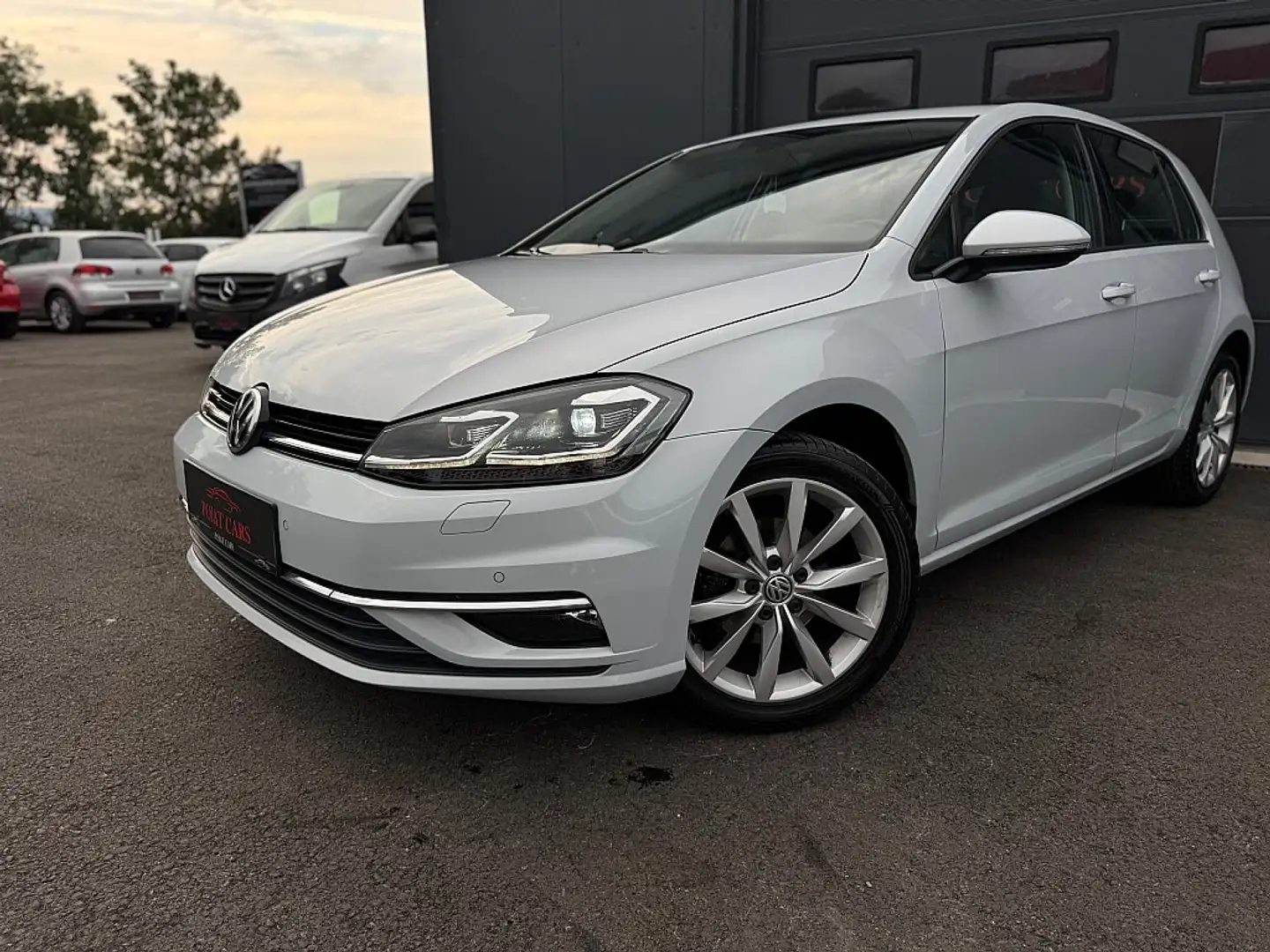 Volkswagen Golf R abbit 1,0 TSI *2 Besitz* *ACC* *LED* Gris - 2