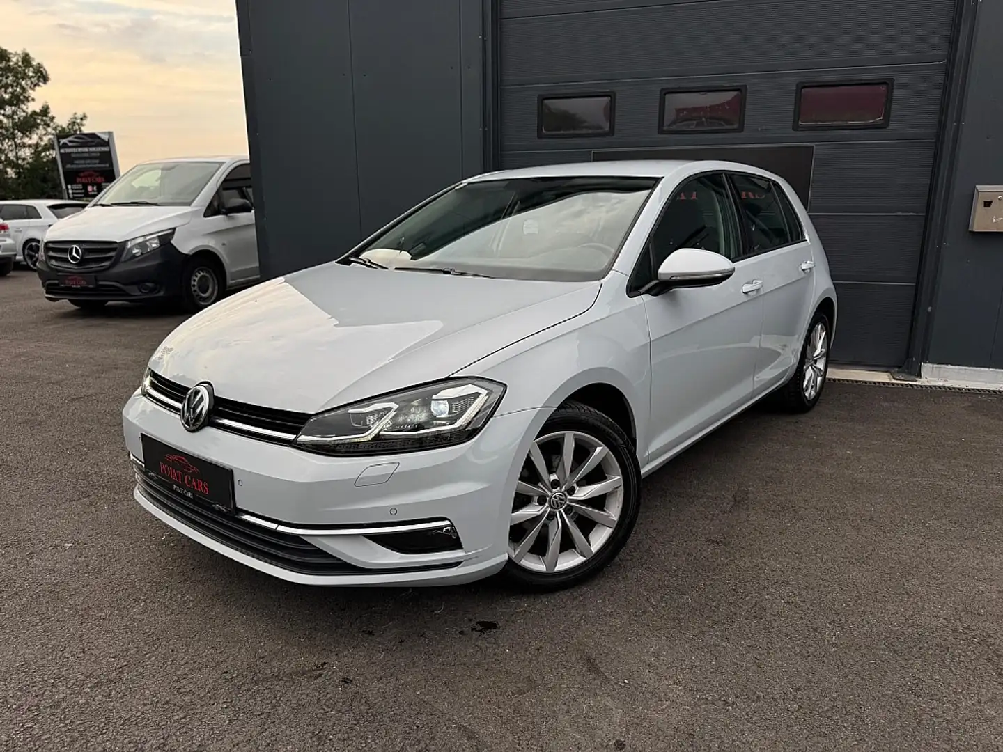 Volkswagen Golf R abbit 1,0 TSI *2 Besitz* *ACC* *LED* Gris - 1