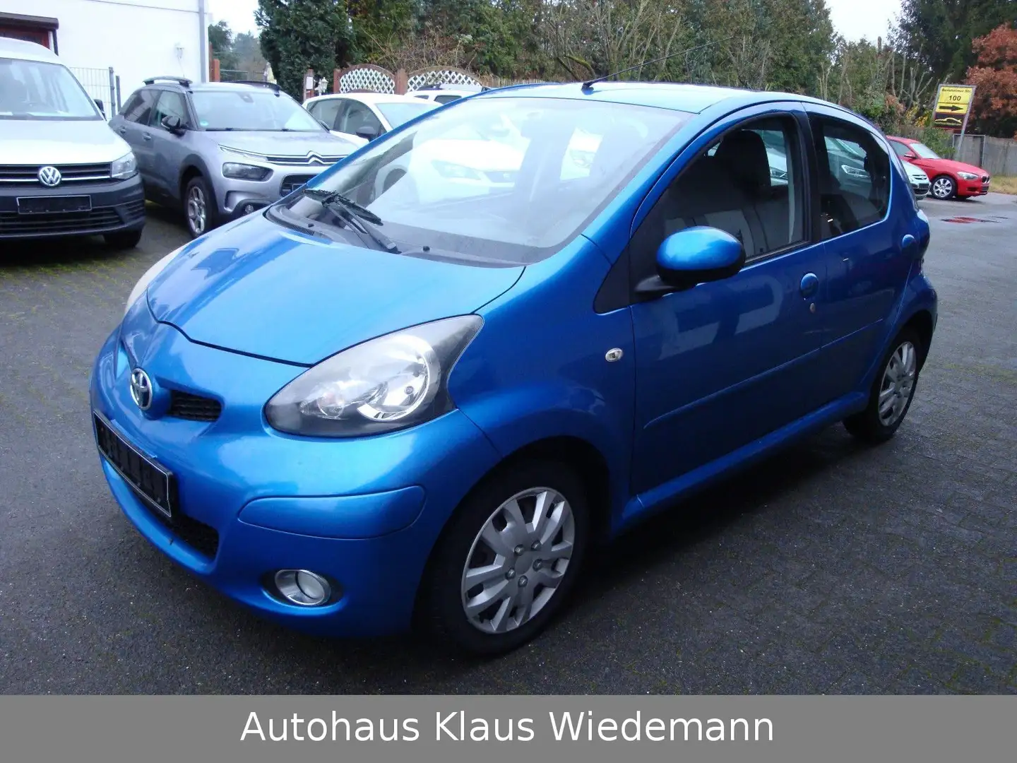 Toyota Aygo (X) 1,0-l-VVT-i CoolBlue - 1.Hd./49 TKM Bleu - 1