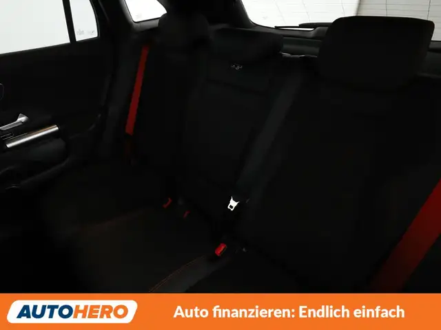 Mercedes-Benz GLA view 14