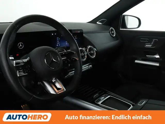 Mercedes-Benz GLA view 11