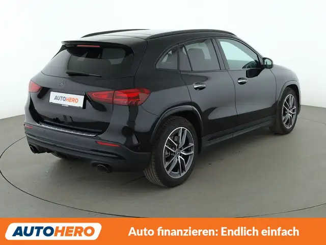 Mercedes-Benz GLA view 6