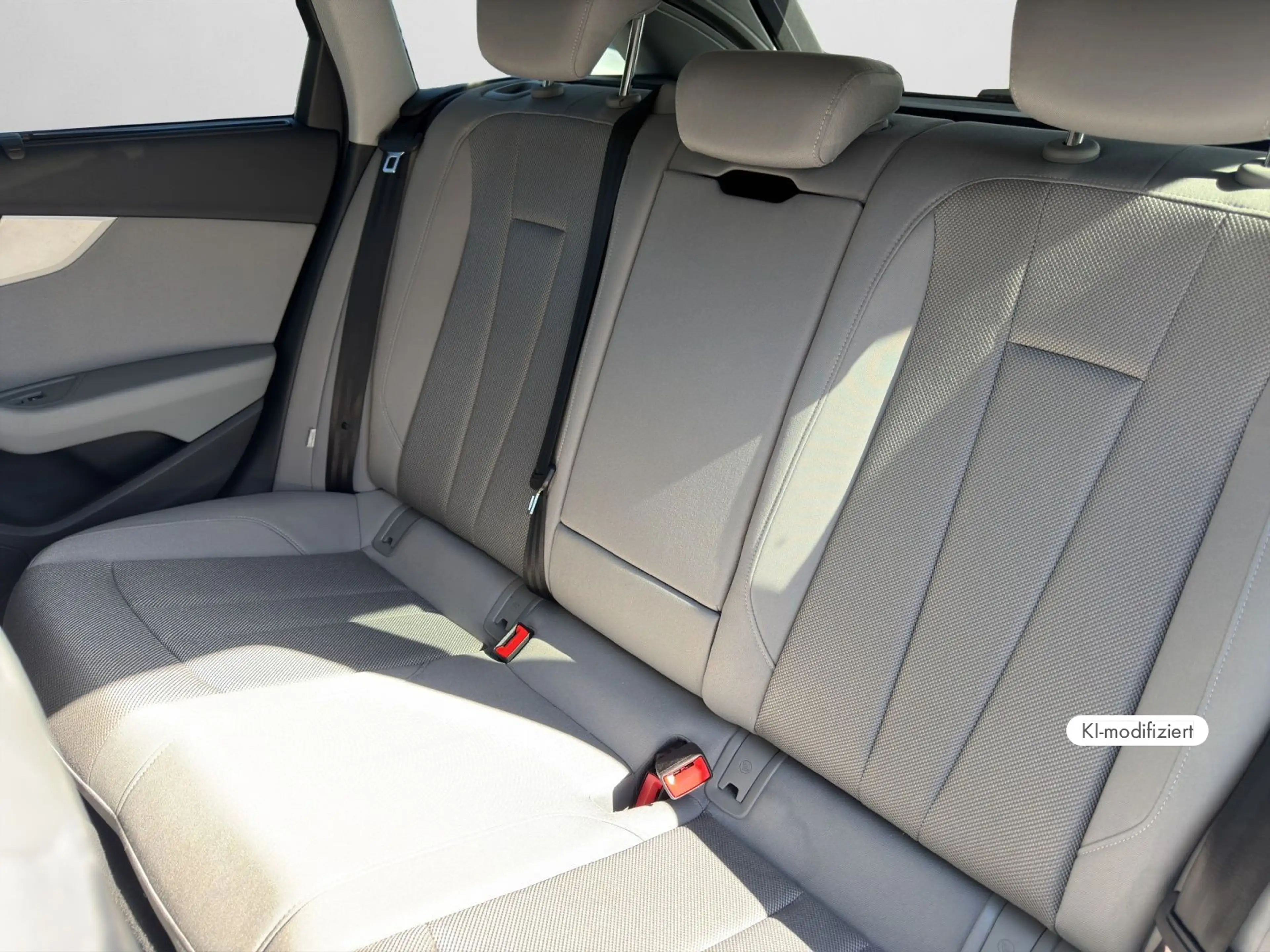 Audi A4 40 TDI advanced S tronic NAVI STANDHZ. — photo 14