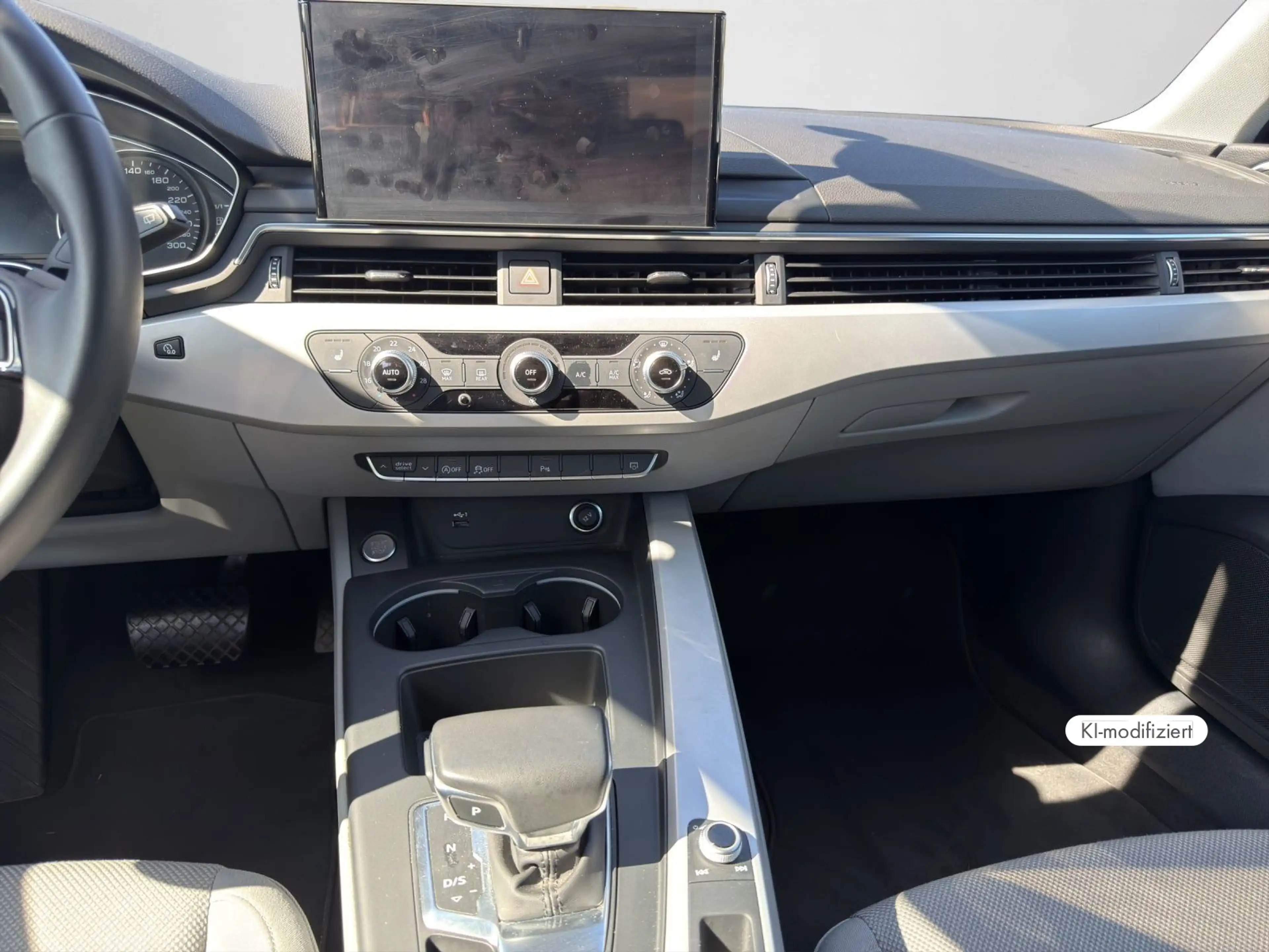 Audi A4 40 TDI advanced S tronic NAVI STANDHZ. — photo 11