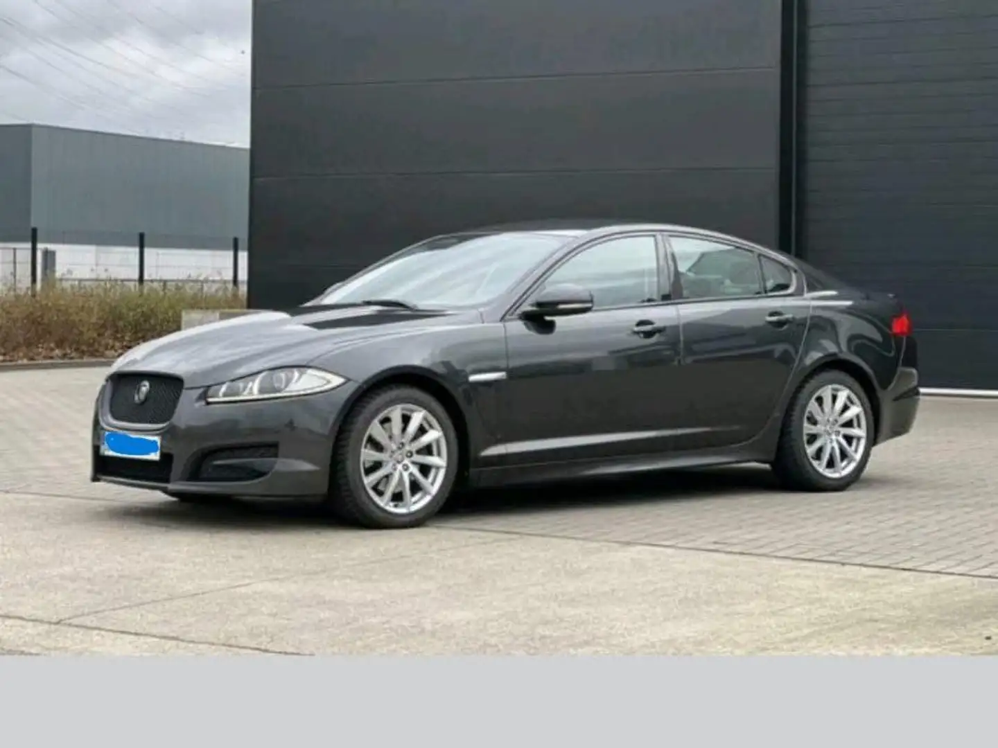 Jaguar XF XF 2.2 Diesel Grijs - 1