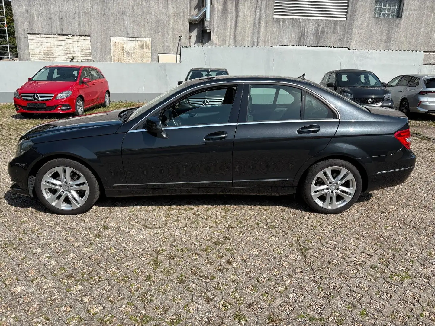 Mercedes-Benz C 180 C -Klasse Lim. C 180 CGI BE 1A-ZUSTAND Чорний - 2