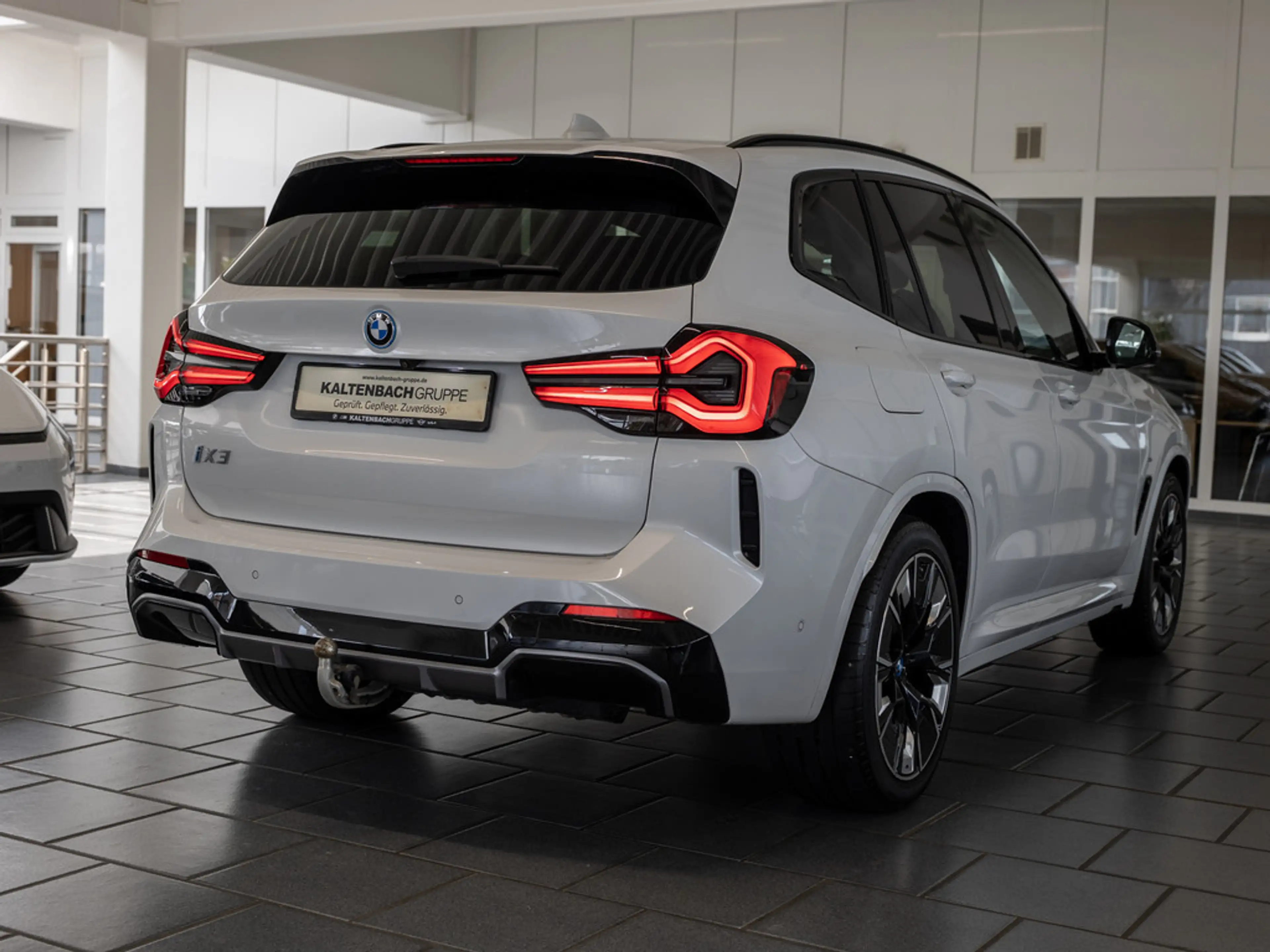 BMW X3 Impressive FACEL. PANO AHK HUD 360° LASER — photo 5