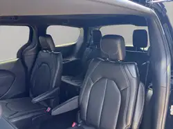 Chrysler Grand Caravan 2027 — фото 11