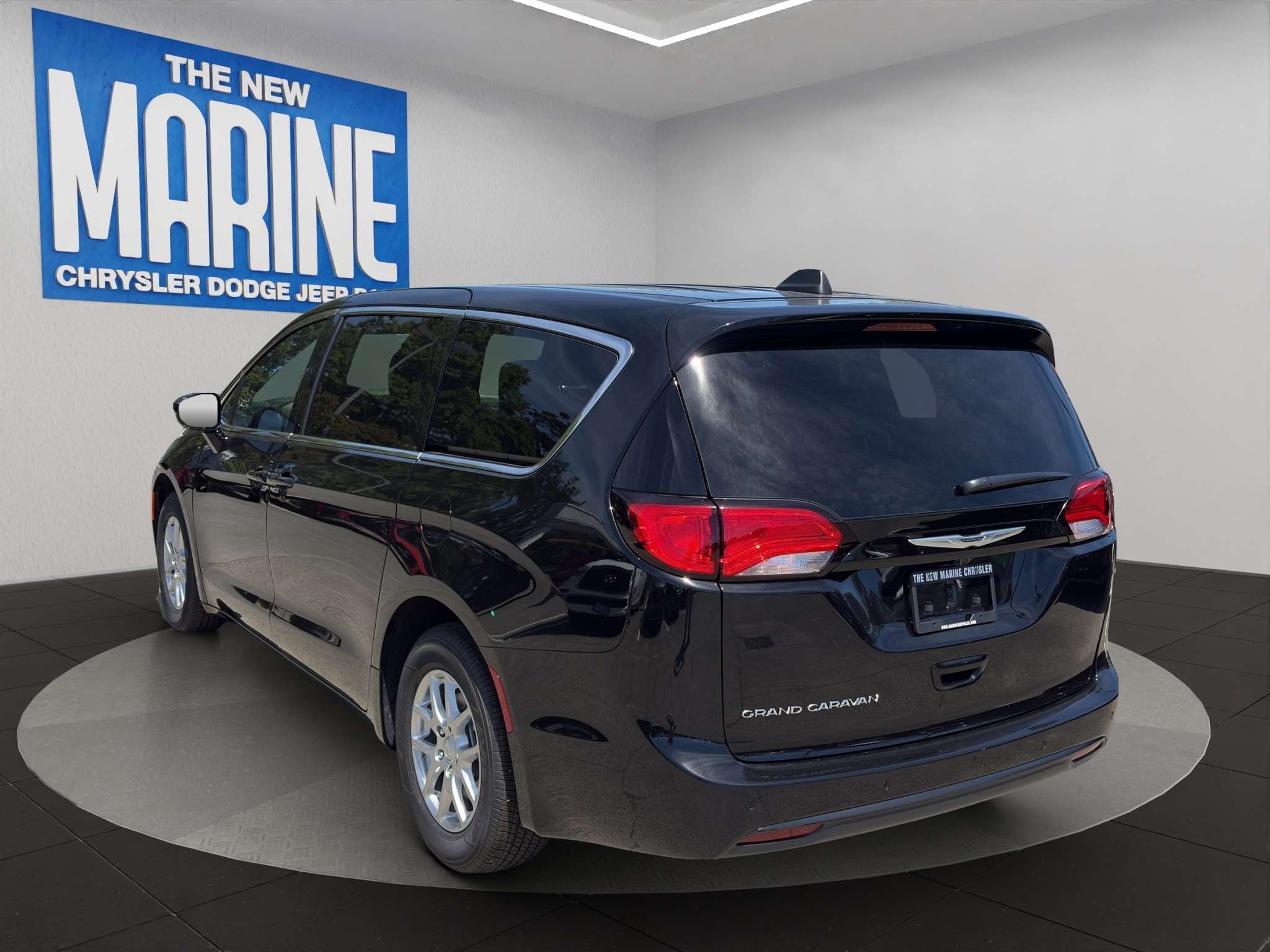 2027 Chrysler Grand Caravan SXT — снимка 1