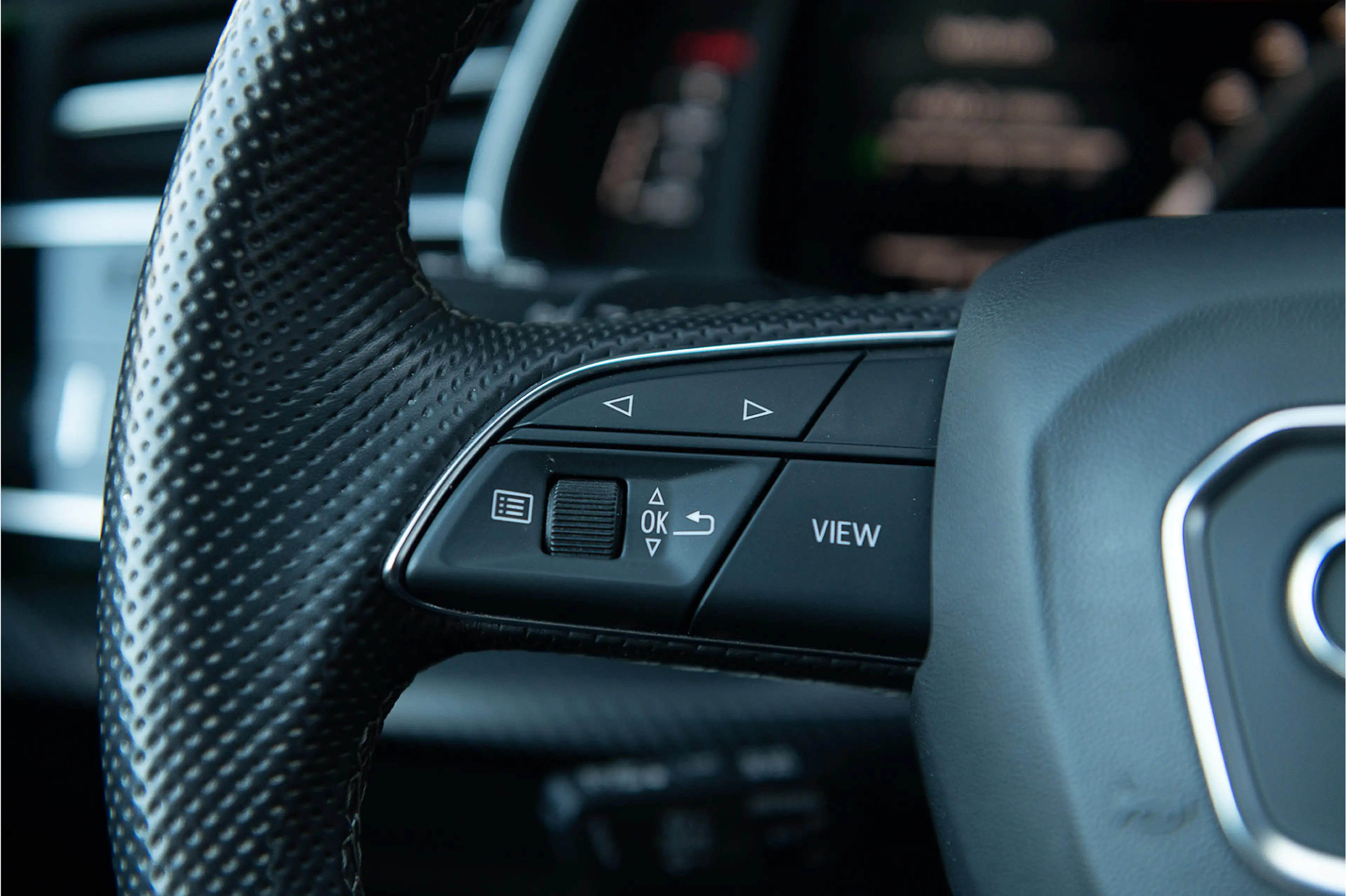 Audi SQ7 4.0 TFSI SQ7 quattro ACC Matrix Laser Ambient Pano — photo 25