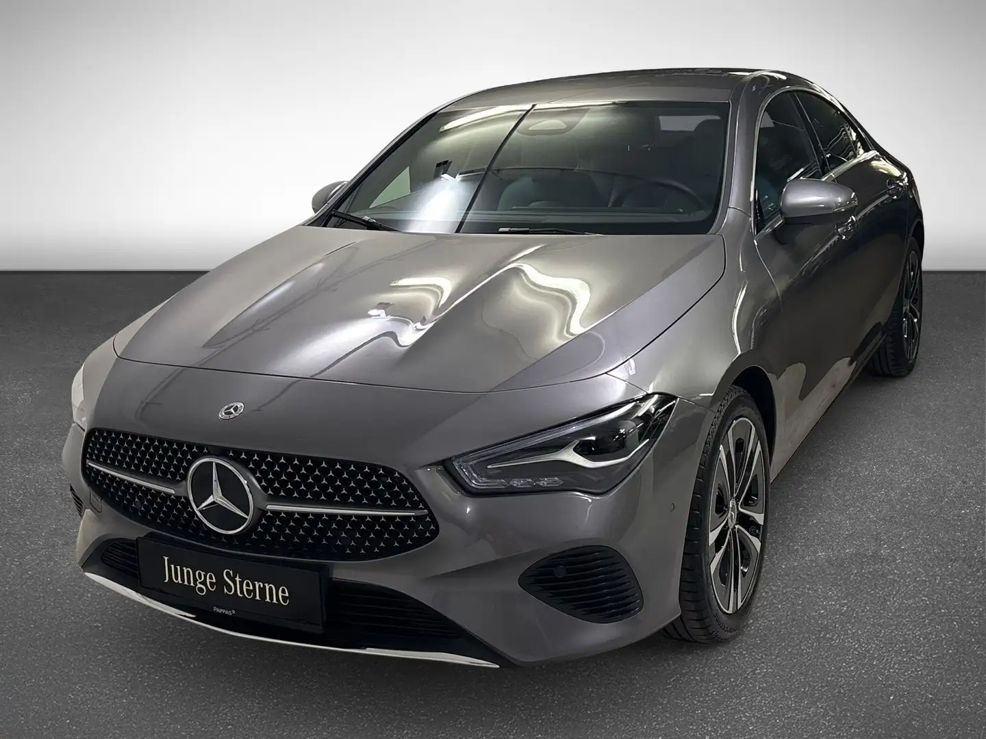 Mercedes-Benz CLA 180 Coupé Cam Navi SHZ Grau - 2