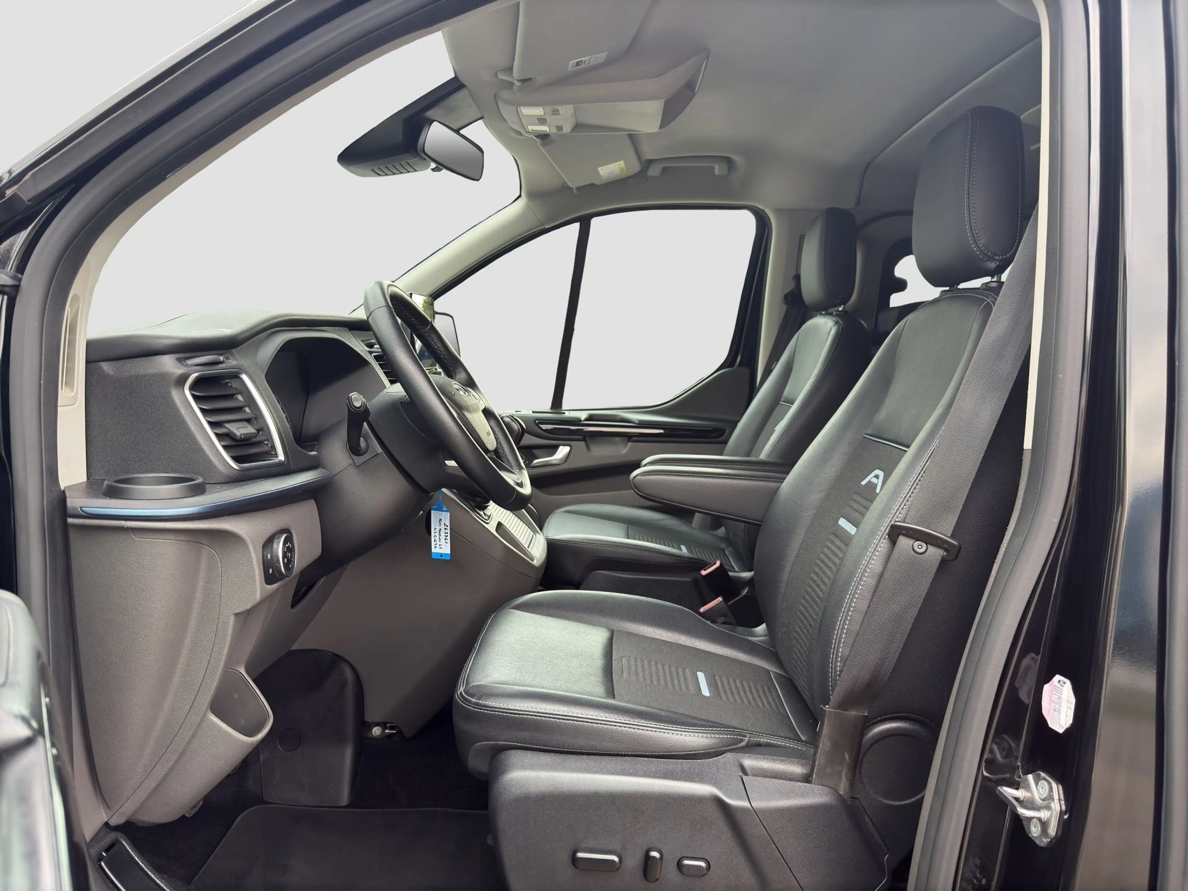 Ford Tourneo Custom 2.0 TDCi Mild-Hybrid 320 L1 Active Bi-Xenon/AHK/S — photo 9