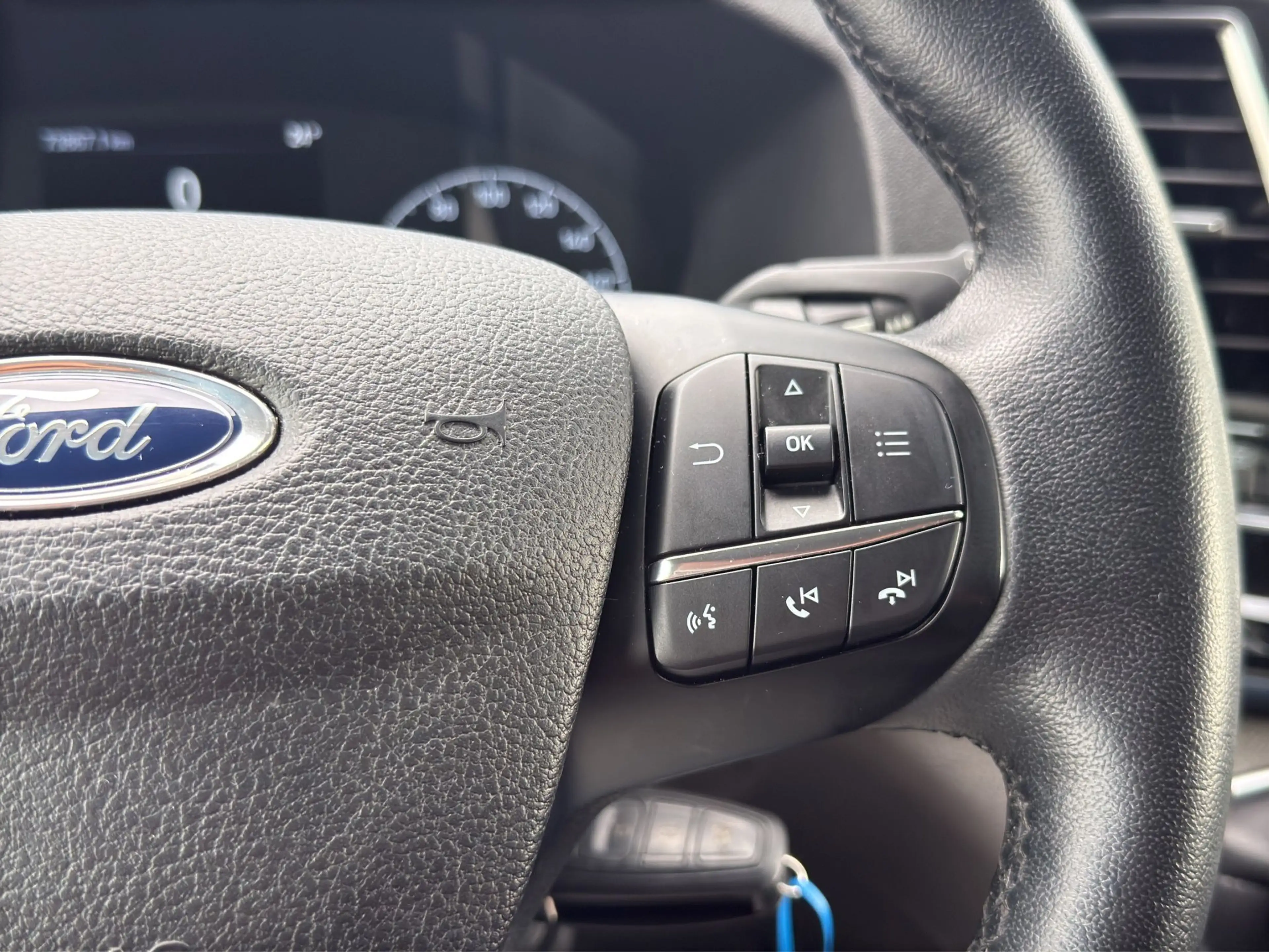 Ford Tourneo Custom 2.0 TDCi Mild-Hybrid 320 L1 Active Bi-Xenon/AHK/S — photo 27