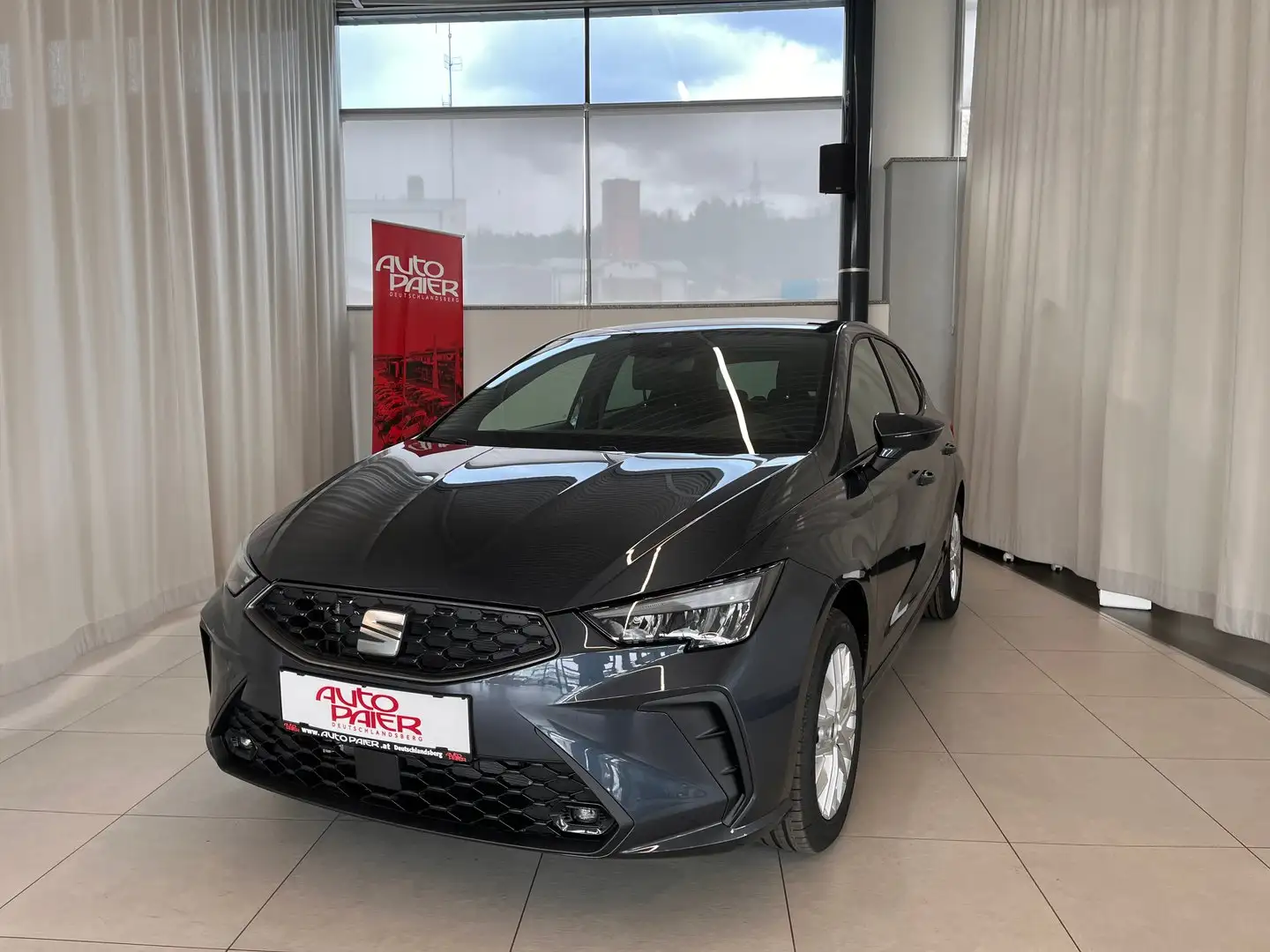 SEAT Ibiza Style 1.0 TSI 95PS Grau - 2