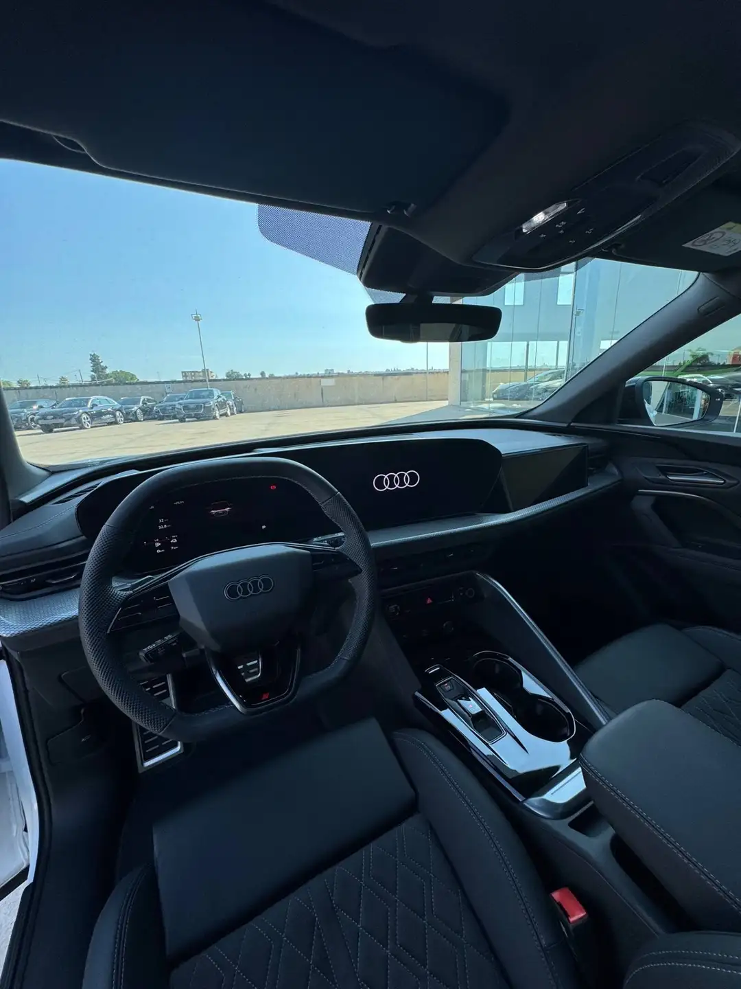 Audi Q5 2026 흰색 사진 5