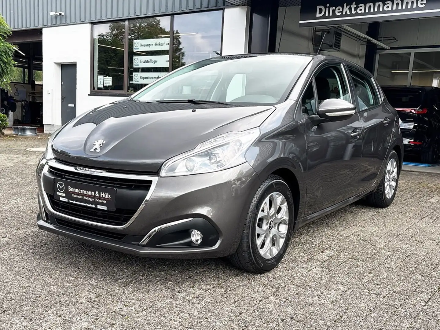 Peugeot 208 1.2 12V PureTech 82 Active S&S *Klima*SHZ* Grau - 1