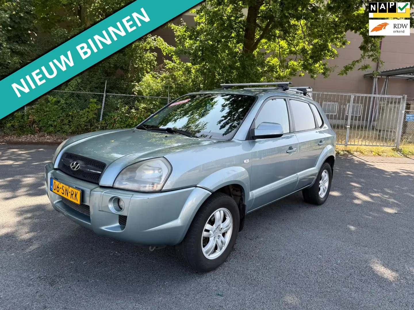 Hyundai TUCSON 2.0i Style NETTE AUTO RIJDT EN SCHAKELT GOED Gris - 1