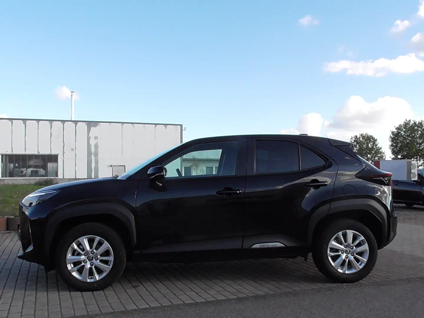 Toyota Yaris Cross Automatik,Navi,Klimaautom,5-trg,Tempom,RFK,Alu,Neb Schwarz - 2