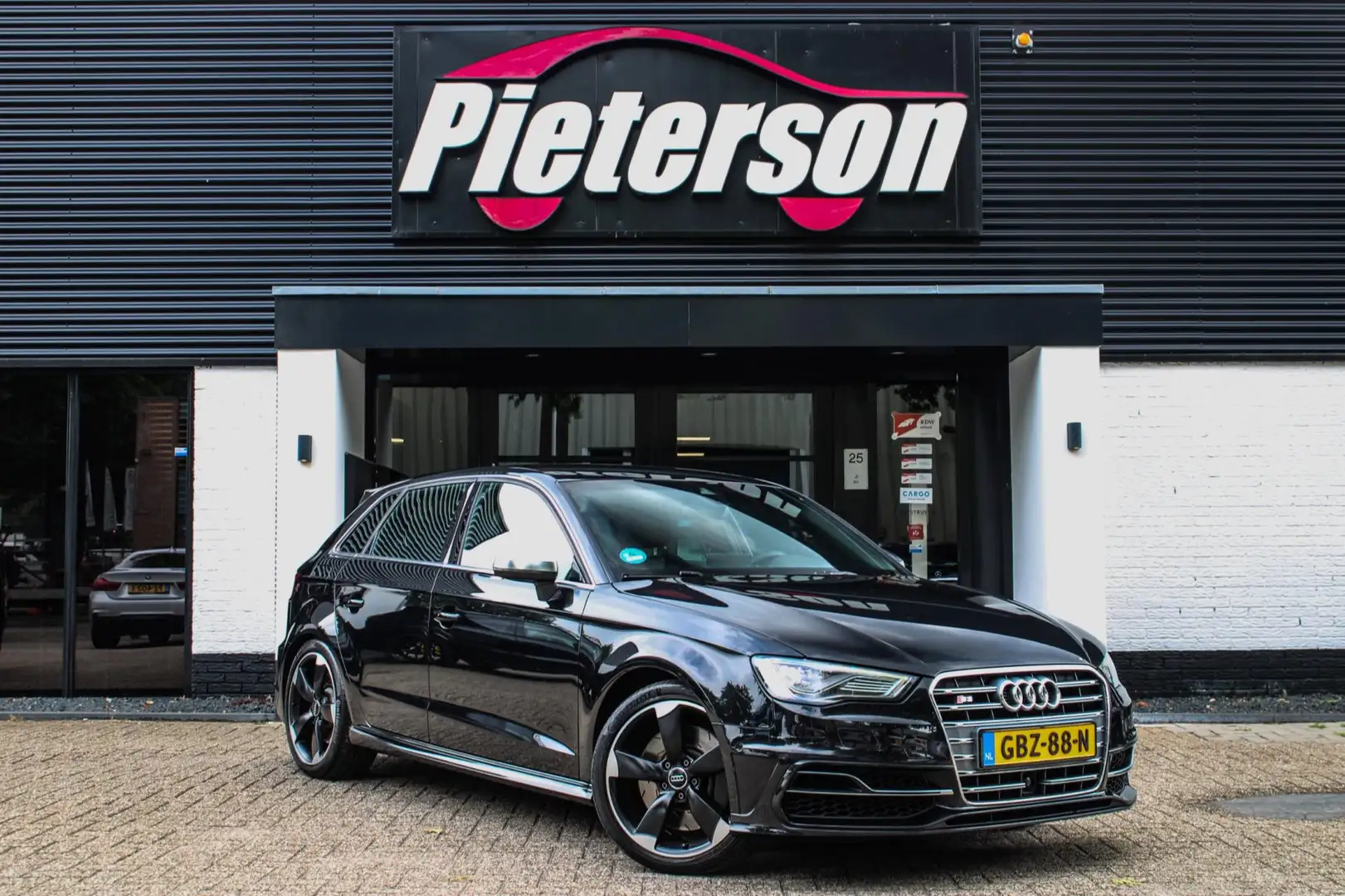 Audi S3 Sportback 2.0 TFSI Quattro B&O ACC CAMERA KEYLESS Zwart - 1