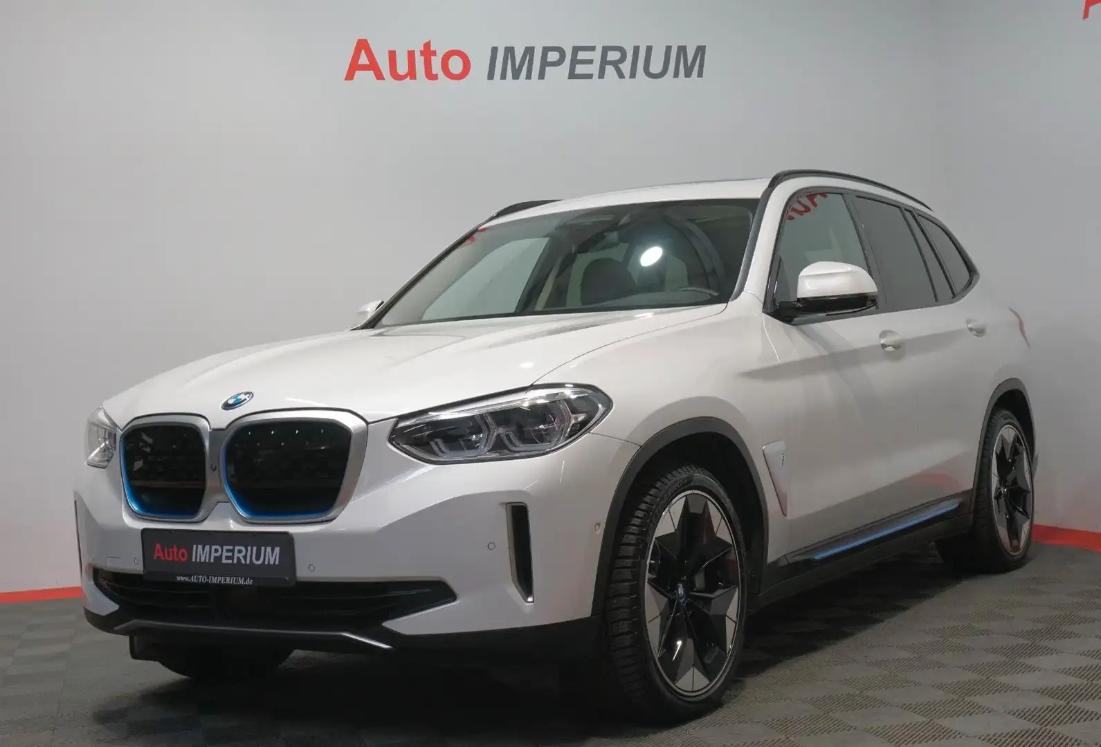 BMW iX3 Impressive*PNORAMA*AHK*360°Kamera*Shadow-Lin Blanco - 1