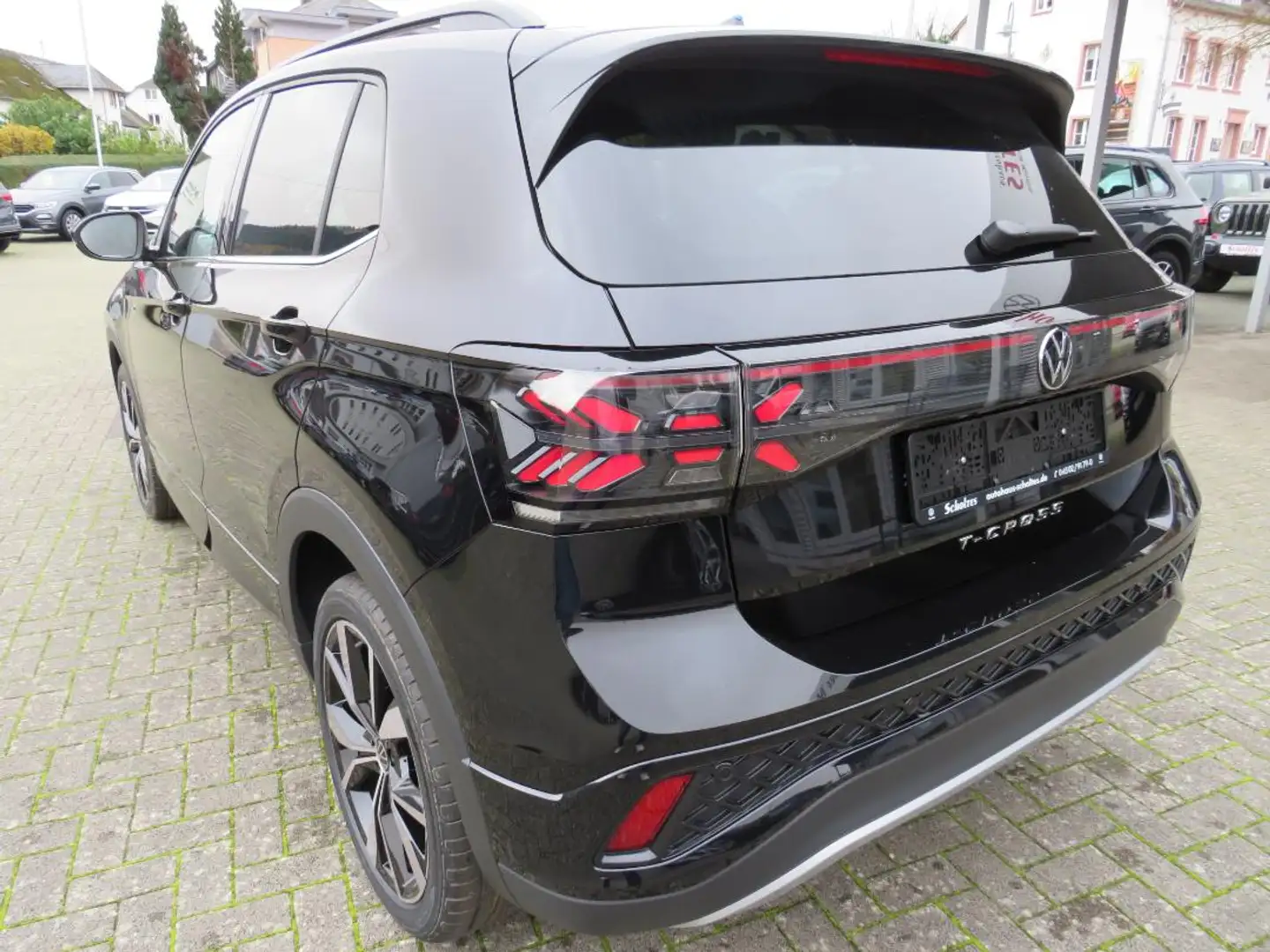 Volkswagen T-Cross R-Line 1.0 TSI DSG Schwarz - 2