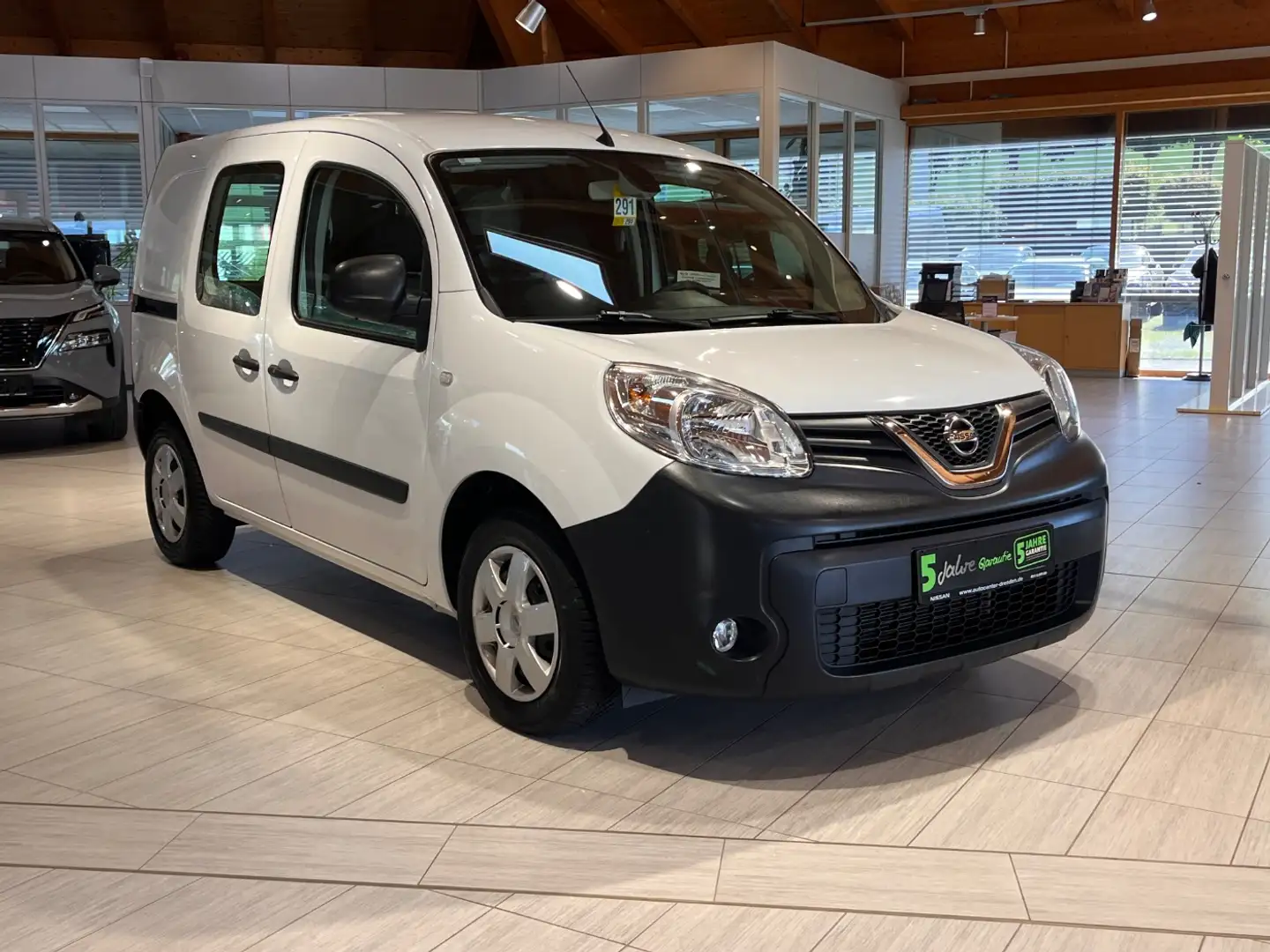 Nissan NV250 Kastenwagen dCi 115 L1H1 2.0t Comfort PDC Weiß - 2