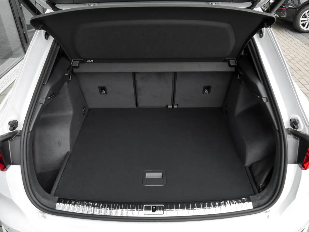 Audi Q3 35 S LINE BLACKPAK PANO AHK CAM ACC LM19 NAVI+ 15