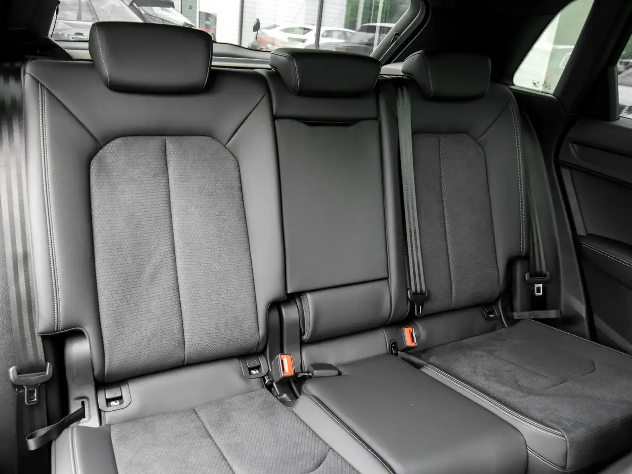 Audi Q3 35 S LINE BLACKPAK PANO AHK CAM ACC LM19 NAVI+ 4