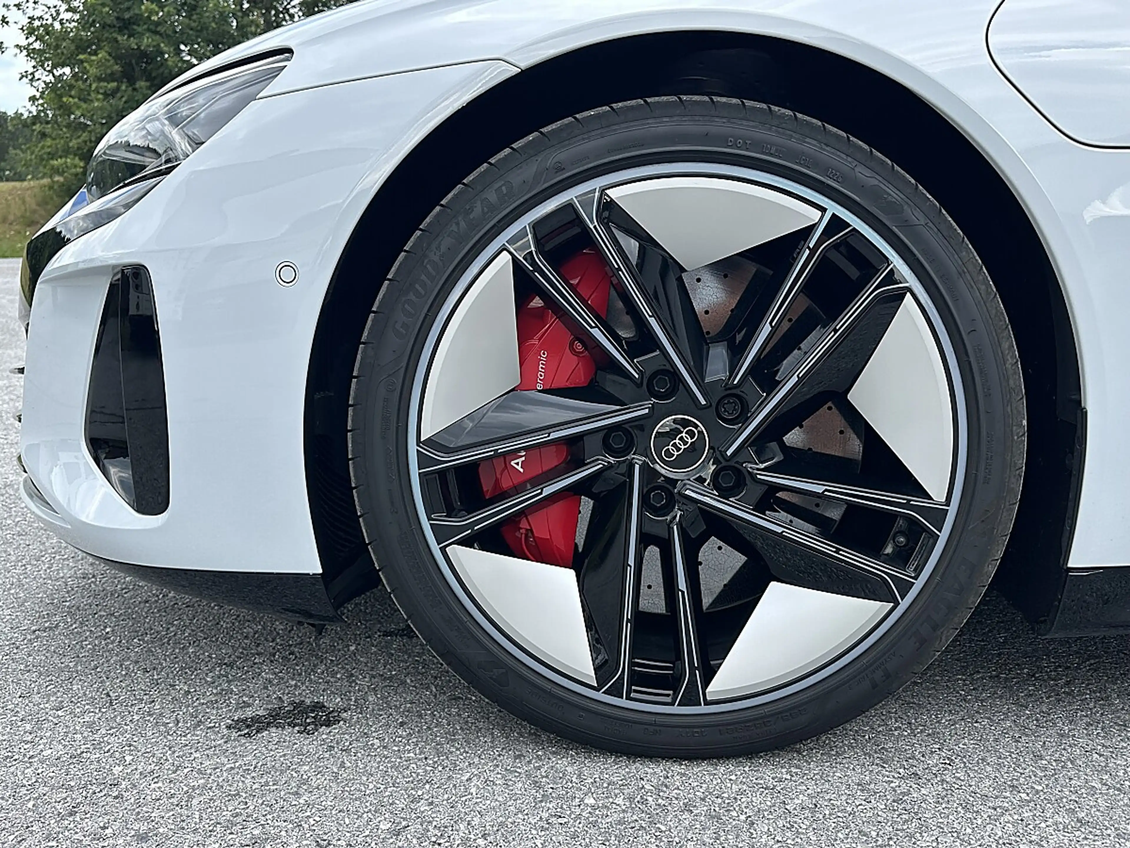 Audi e-tron GT e-tron RS GT quattro ** VOLLAUSSTATTUNG ** — photo 12