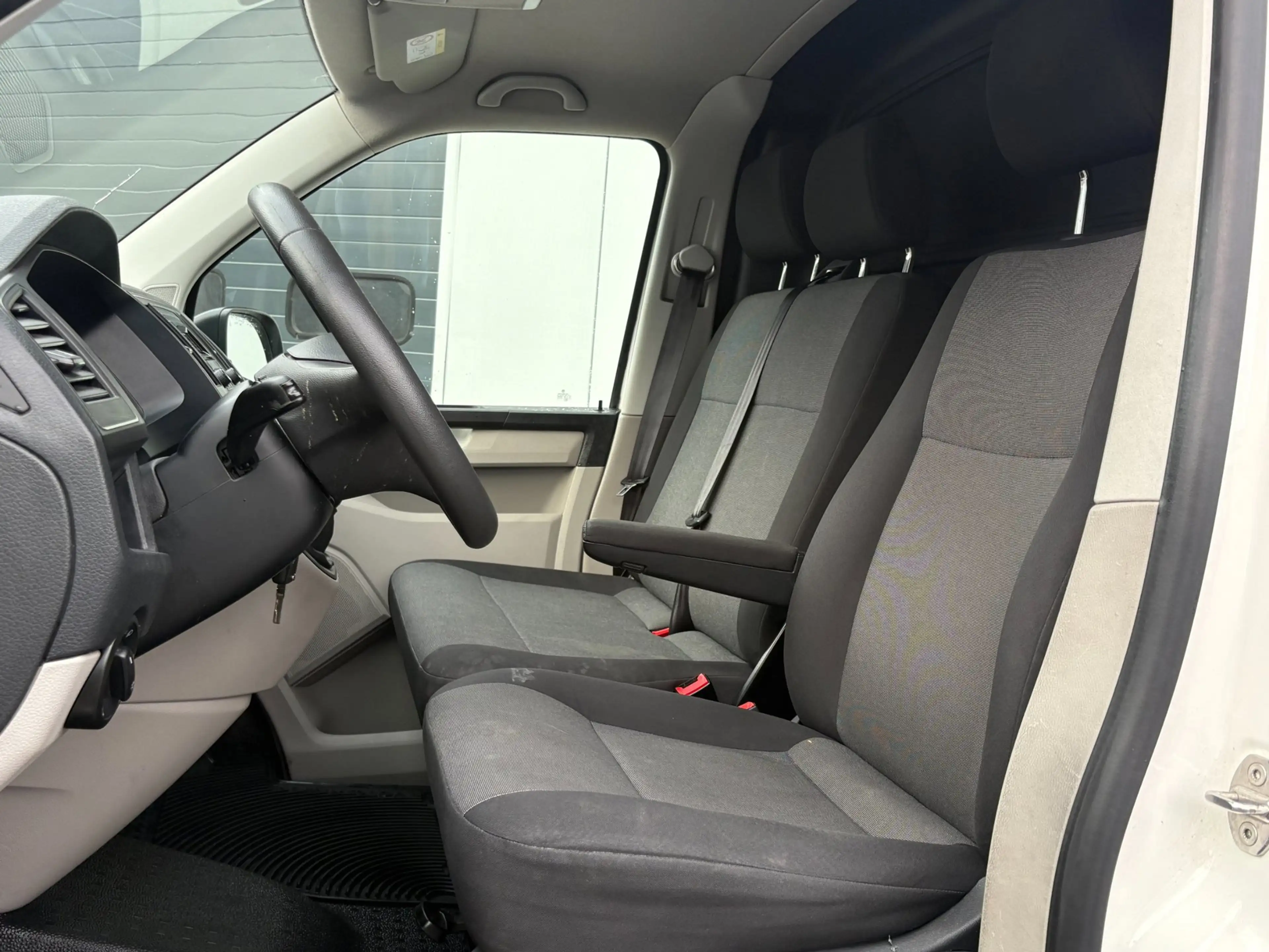 Volkswagen Transporter 2.0TDI L1H1 Airco Cruise 3-pers. EURO 6 — photo 3