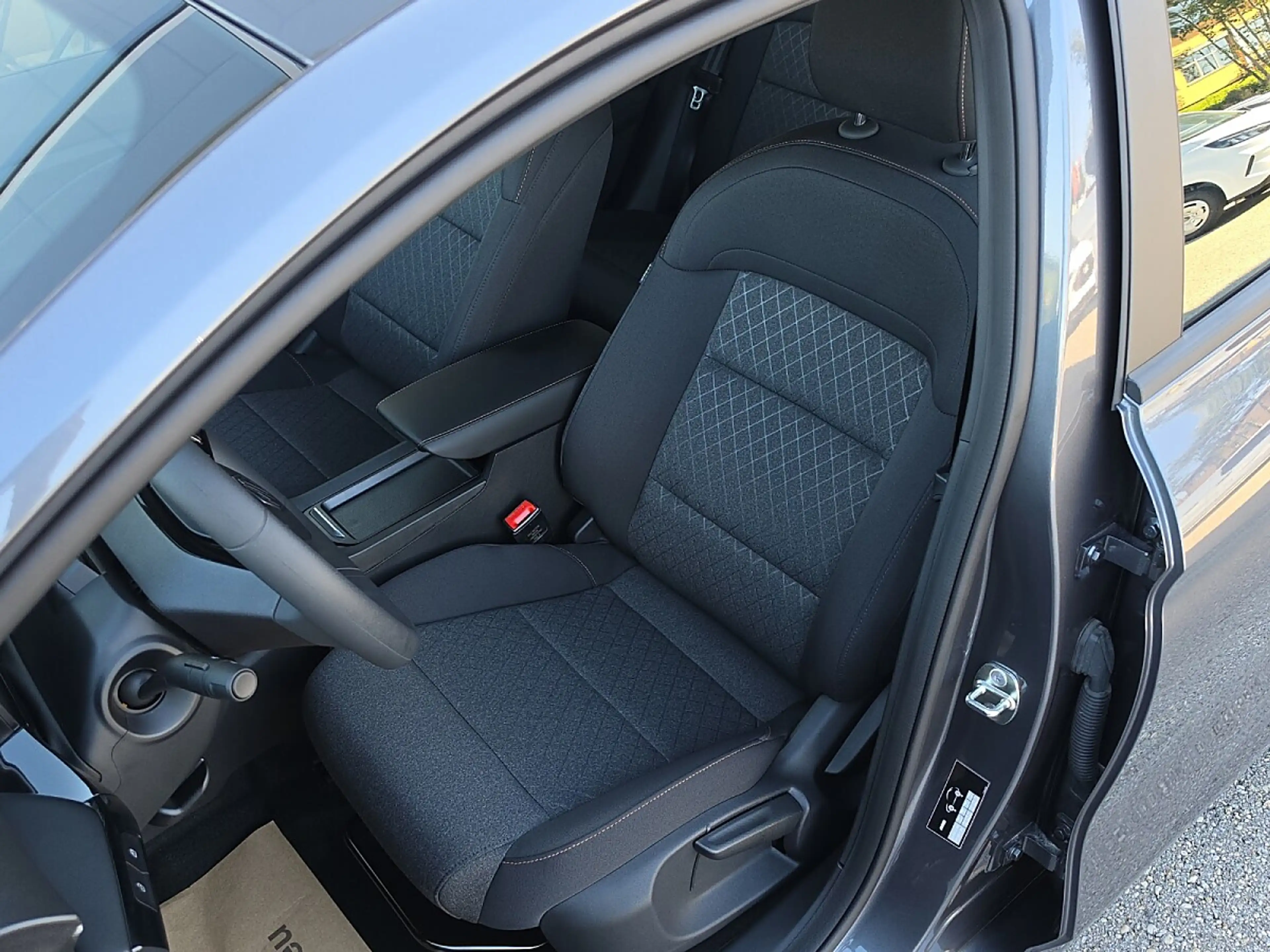 MG MG3 1,5 Hybrid+ Select Aut. *Winterkompletträder ko... — photo 10