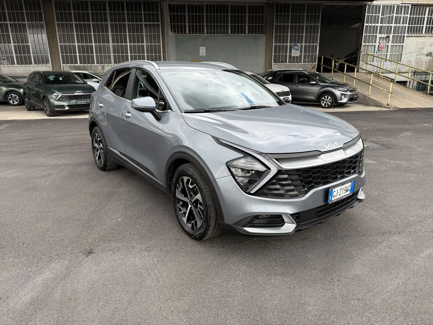 Kia Sportage 1.6 TGDi HEV AT Style Grigio - 2