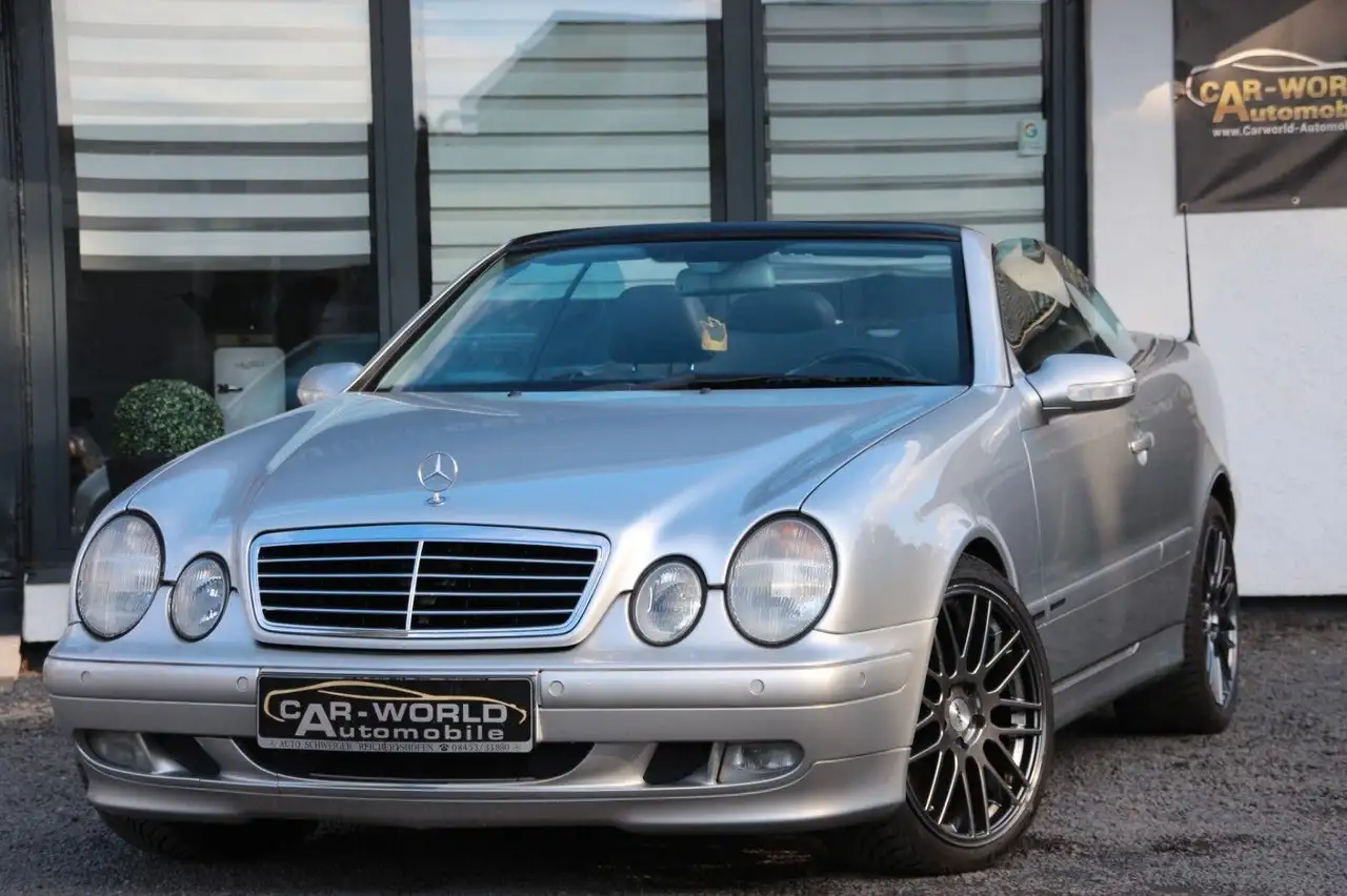 Mercedes-Benz CLK 320