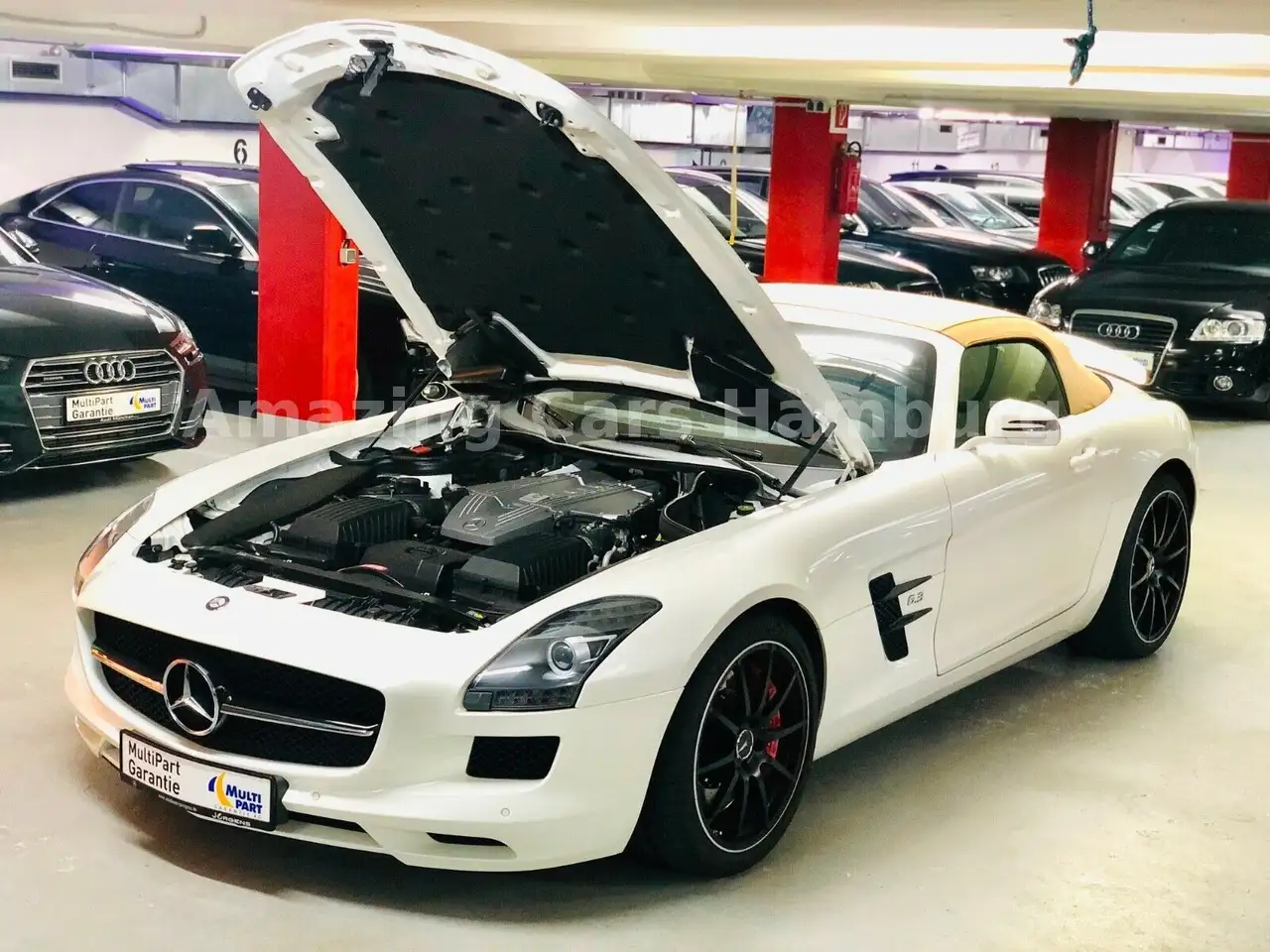 Mercedes-Benz SLS