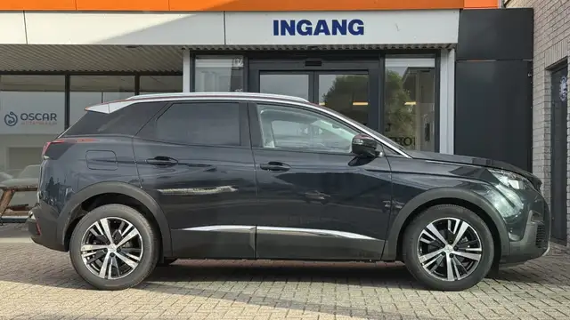 Peugeot 3008 view 5