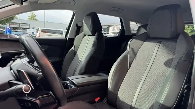 Peugeot 3008 view 9