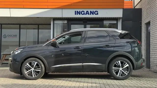 Peugeot 3008 view 2