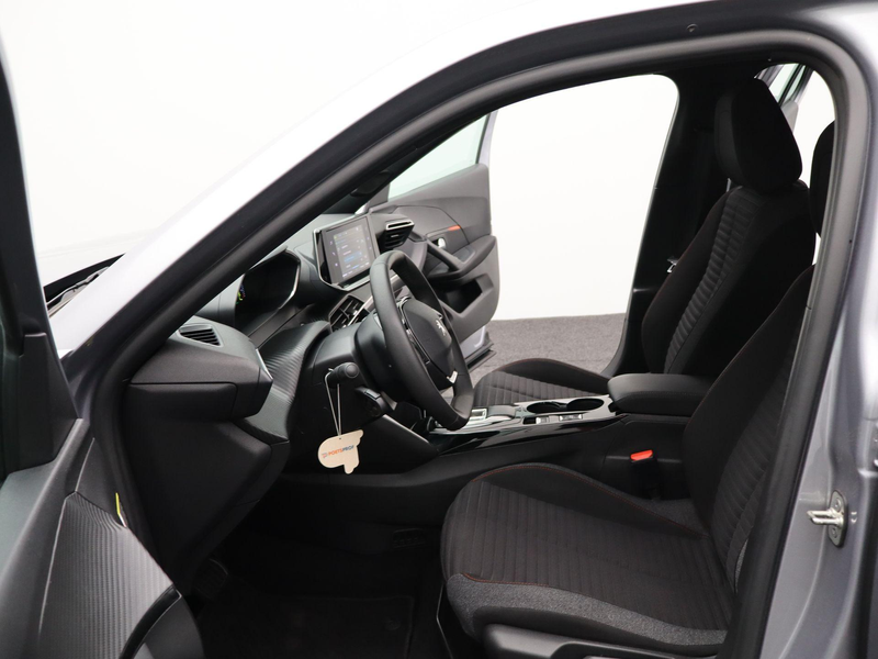 Peugeot e-2008 e-2008 Active Pack | Apple Carplay / Android Auto — photo 11