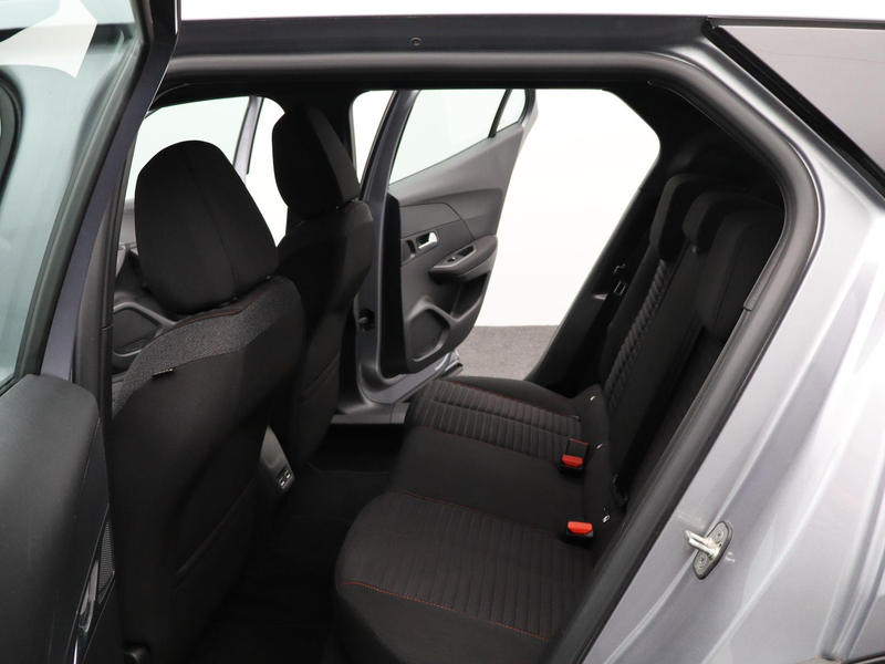 Peugeot e-2008 e-2008 Active Pack | Apple Carplay / Android Auto — photo 12