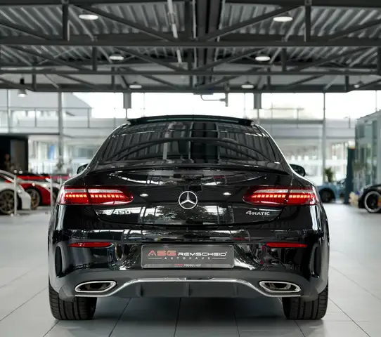 Mercedes-Benz 450 view 9
